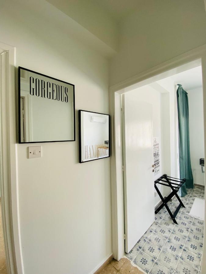 Simple One Bedroom Flat In Engomi Kültér fotó